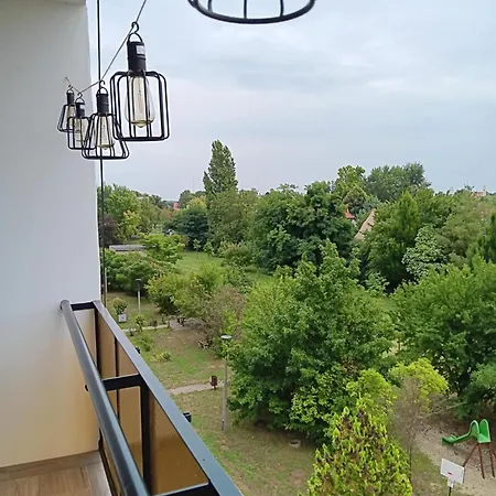 Familienfreundliches In Apartmán *